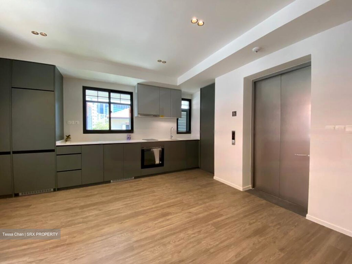 Avenue South Residence (D3), Apartment #473888601